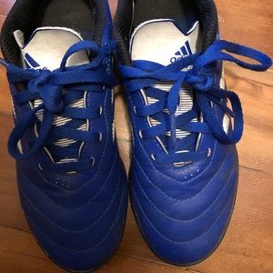 Adidas Child Goletto VIII Turf Soccer Shoe Blue size 2